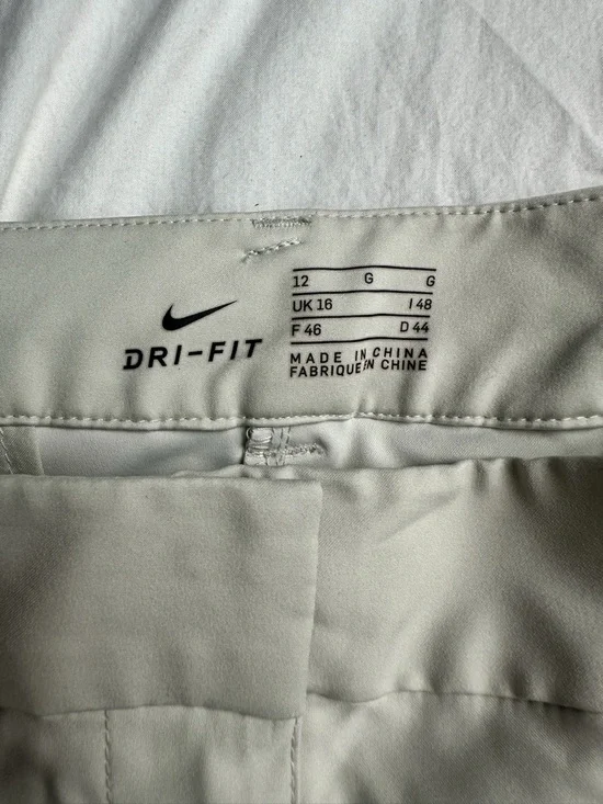 🤍 Nike Dri-FIT Golf Pants Beige Straight Leg Performance Women 12 8884 🤍 - Picture 6 of 13